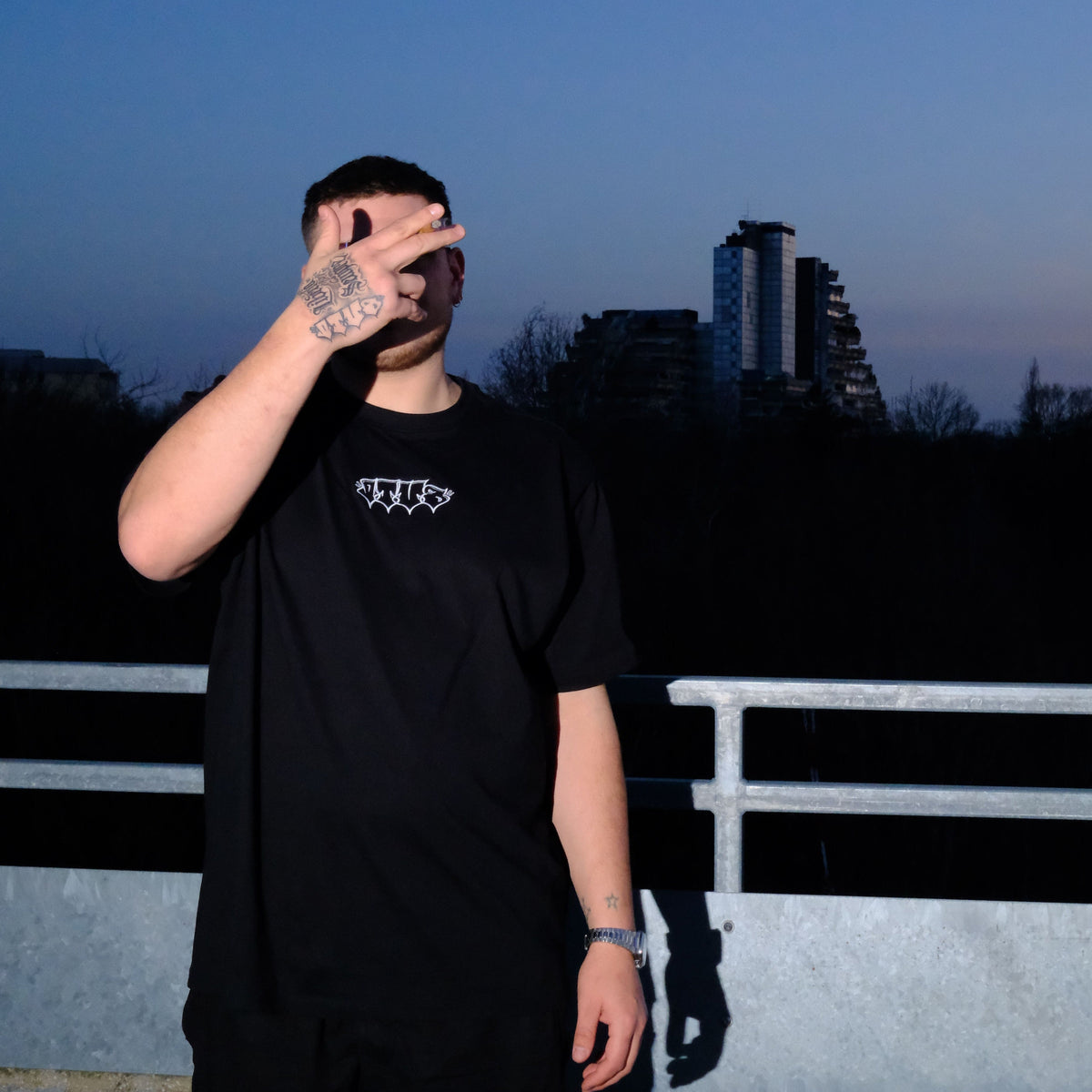 t-shirt-otys-schwarz-2