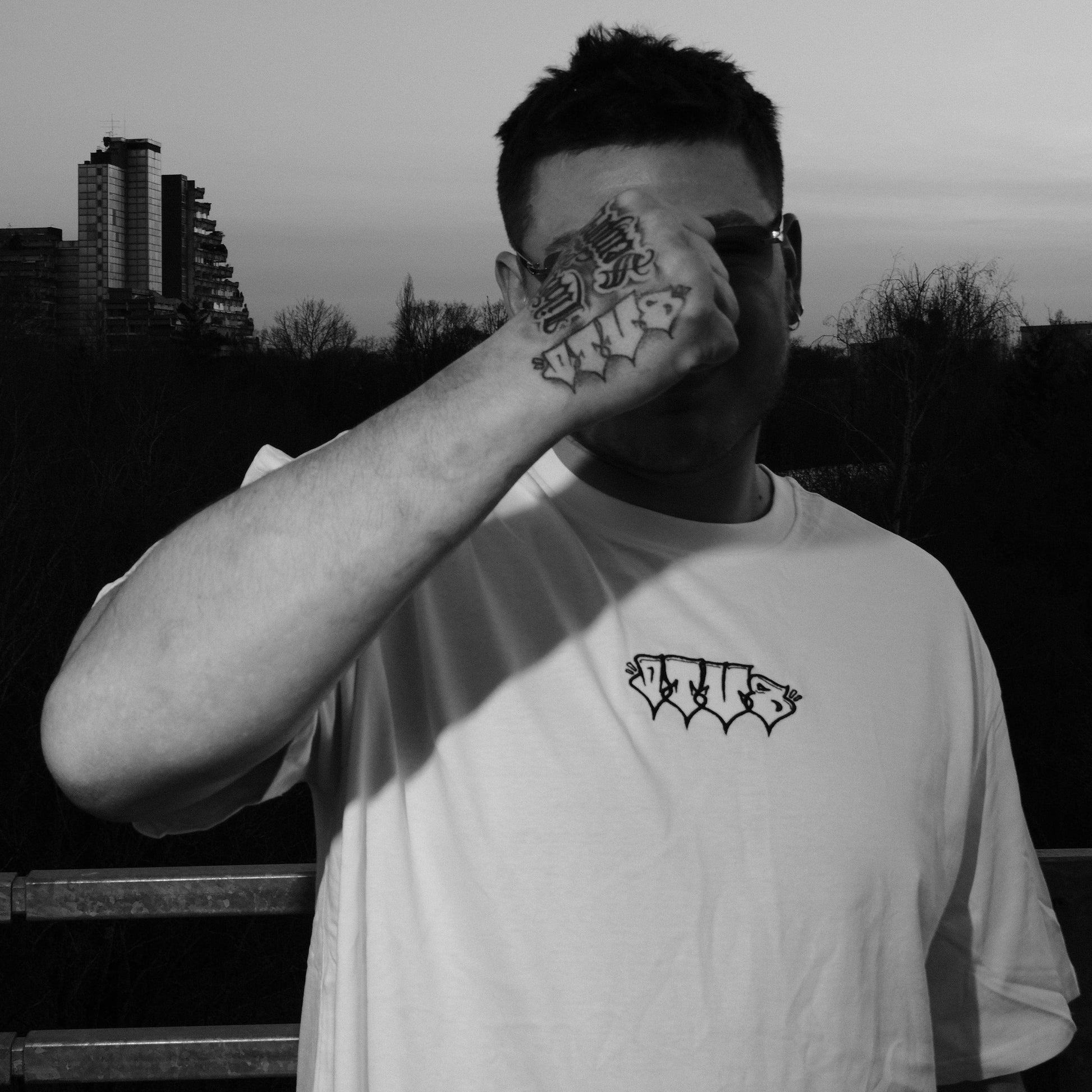 t-shirt-otys-weiß